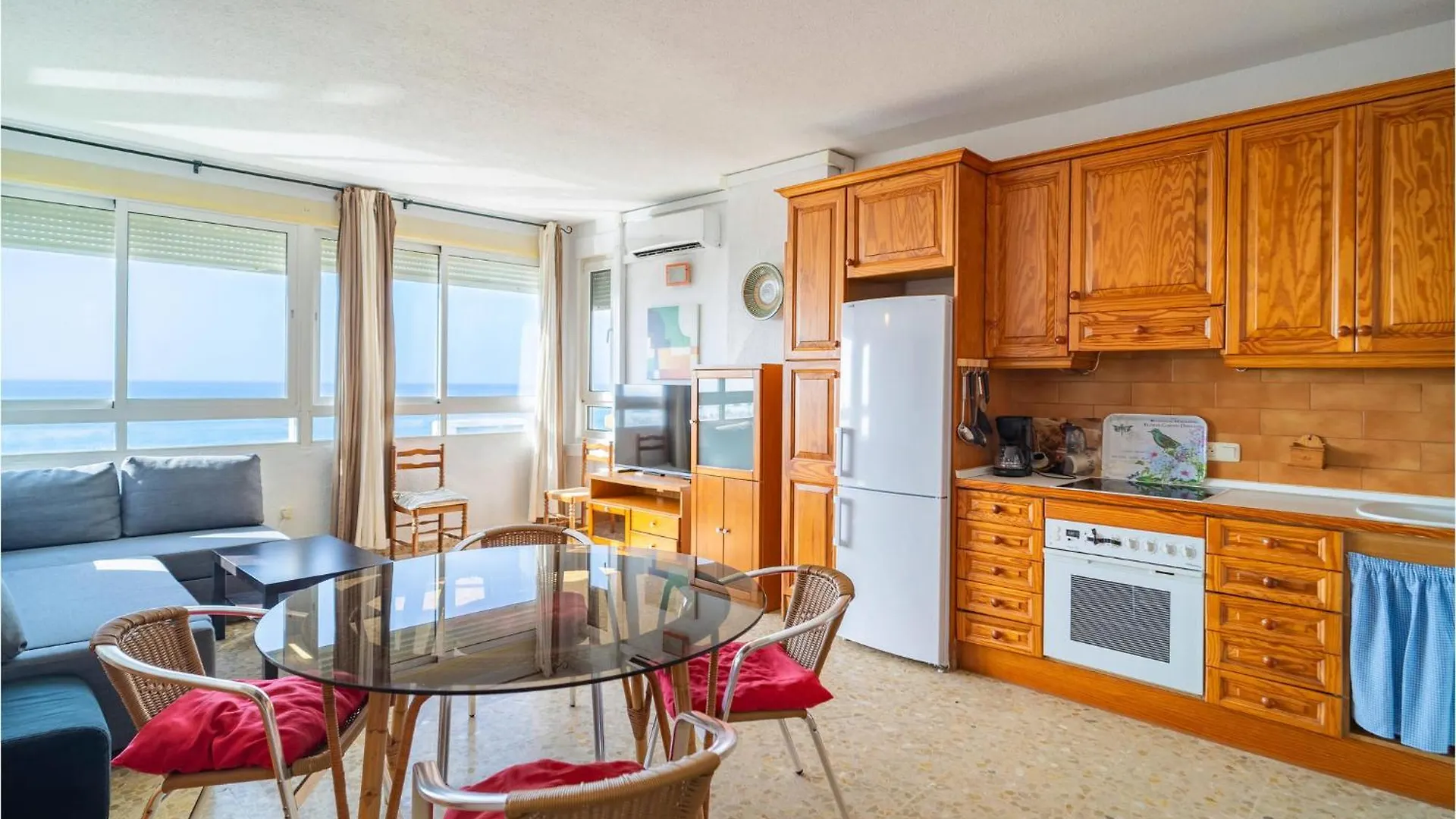 Gorgeous Apartment In Malaga With House Sea View